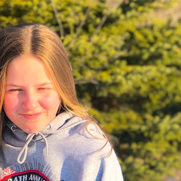 Meet your Posher, Ava - Picture 1 of 1